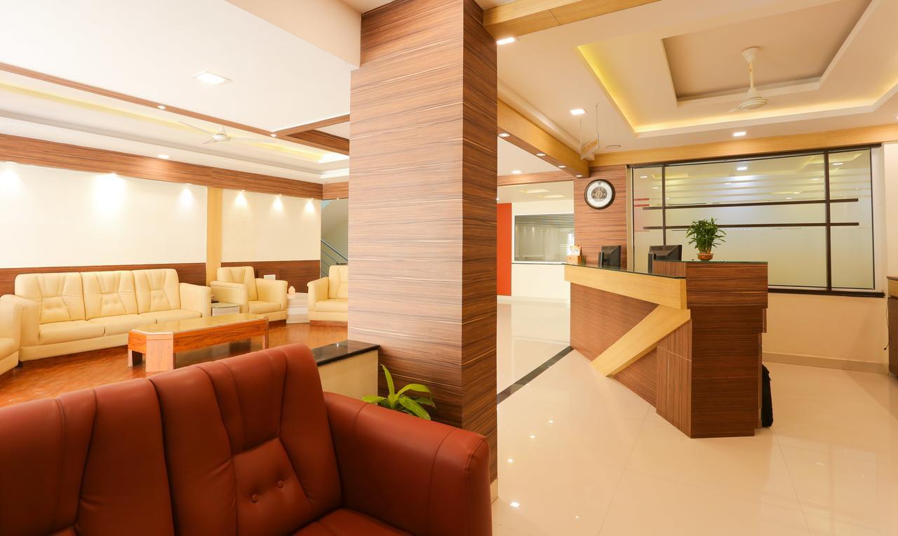 Itsy Hotels Worldtree Bellandur Bangalore Exterior photo